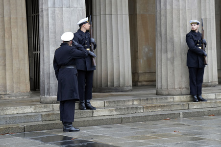 Kranzniederlegung zum Volkstrauertag in Berlin