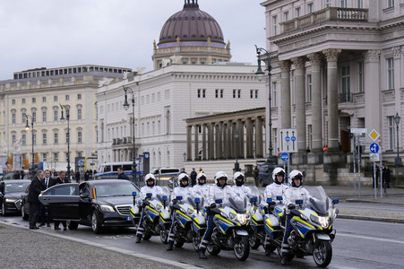 Kranzniederlegung zum Volkstrauertag in Berlin