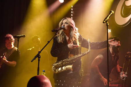 Konzert von Candy Dulfer in Langethal
