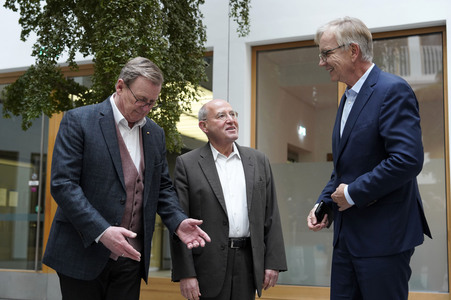 Bundespressekonferenz 'Projekt Silberlocke geht an den Start'  in Berlin