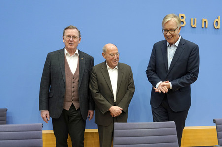 Bundespressekonferenz 'Projekt Silberlocke geht an den Start'  in Berlin