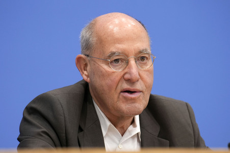 Bundespressekonferenz 'Projekt Silberlocke geht an den Start'  in Berlin