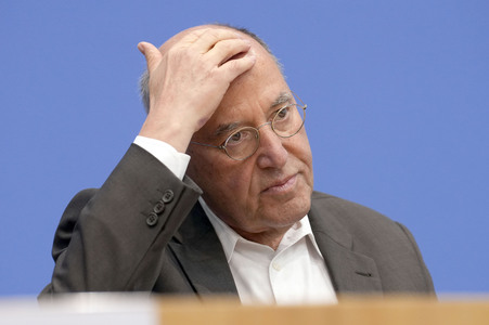 Bundespressekonferenz 'Projekt Silberlocke geht an den Start'  in Berlin