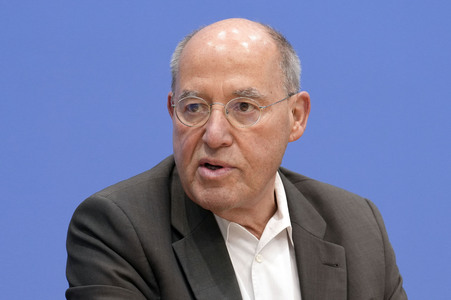 Bundespressekonferenz 'Projekt Silberlocke geht an den Start'  in Berlin