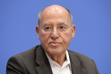 Bundespressekonferenz 'Projekt Silberlocke geht an den Start'  in Berlin