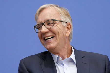 Bundespressekonferenz 'Projekt Silberlocke geht an den Start'  in Berlin