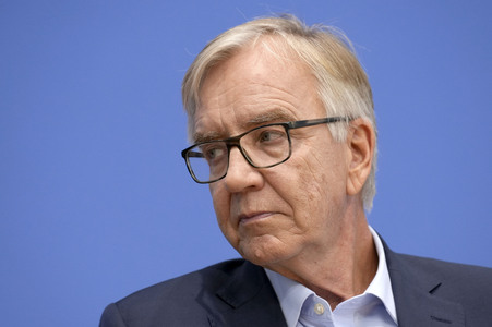 Bundespressekonferenz 'Projekt Silberlocke geht an den Start'  in Berlin