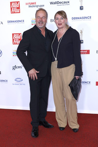 Goldene Bild der Frau 2024 in Hamburg