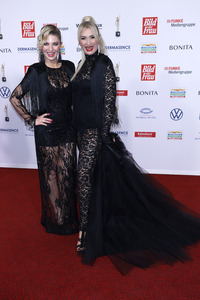 Goldene Bild der Frau 2024 in Hamburg