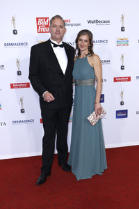 Goldene Bild der Frau 2024 in Hamburg