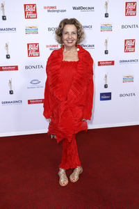 Goldene Bild der Frau 2024 in Hamburg