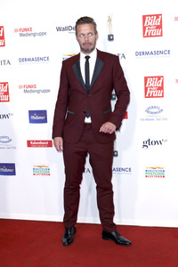 Goldene Bild der Frau 2024 in Hamburg