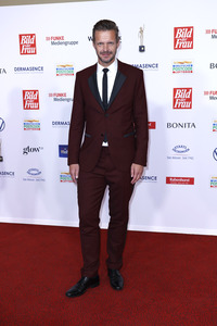 Goldene Bild der Frau 2024 in Hamburg