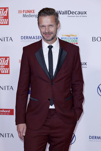 Goldene Bild der Frau 2024 in Hamburg