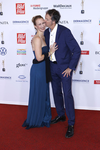 Goldene Bild der Frau 2024 in Hamburg