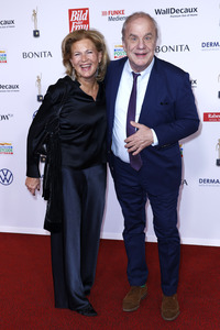 Goldene Bild der Frau 2024 in Hamburg