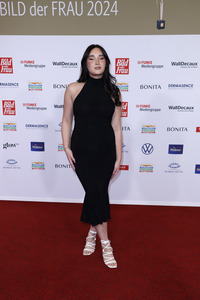 Goldene Bild der Frau 2024 in Hamburg