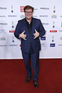 Goldene Bild der Frau 2024 in Hamburg