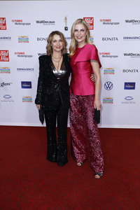 Goldene Bild der Frau 2024 in Hamburg