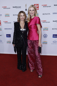 Goldene Bild der Frau 2024 in Hamburg