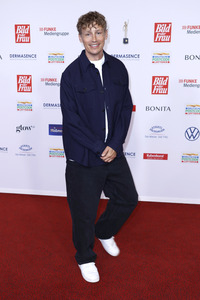 Goldene Bild der Frau 2024 in Hamburg