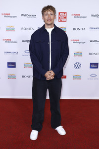 Goldene Bild der Frau 2024 in Hamburg