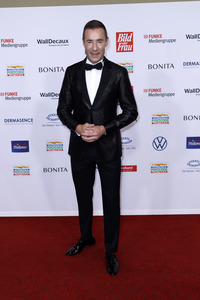 Goldene Bild der Frau 2024 in Hamburg