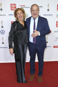 Goldene Bild der Frau 2024 in Hamburg