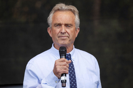 Robert F. Kennedy Jr. bei einer Corona-Demo in Berlin