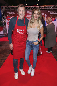 Charity-Weihnachtsfeier für Obdachlose in Hamburg