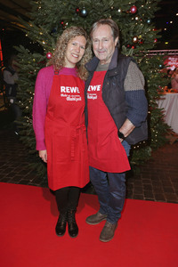 Charity-Weihnachtsfeier für Obdachlose in Hamburg