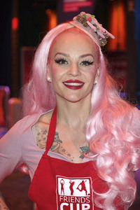 Charity-Weihnachtsfeier für Obdachlose in Hamburg