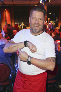 Charity-Weihnachtsfeier für Obdachlose in Hamburg