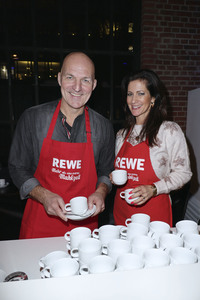 Charity-Weihnachtsfeier für Obdachlose in Hamburg