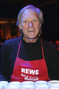 Charity-Weihnachtsfeier für Obdachlose in Hamburg