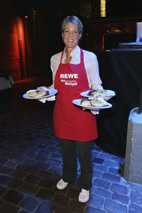 Charity-Weihnachtsfeier für Obdachlose in Hamburg