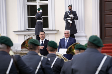 Begrüßung des Präsidenten der Kirgisischen Republik in Berlin