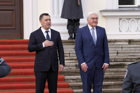 Begrüßung des Präsidenten der Kirgisischen Republik in Berlin