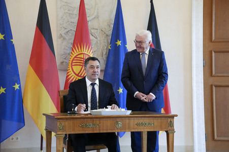 Begrüßung des Präsidenten der Kirgisischen Republik in Berlin