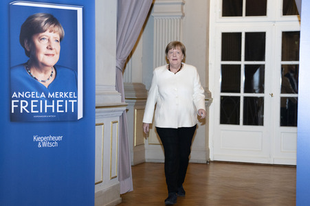 Buchpremiere von Angela Merkels 'Freiheit' in Berlin