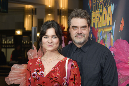 Young Show 'Frida & Frida' in Berlin