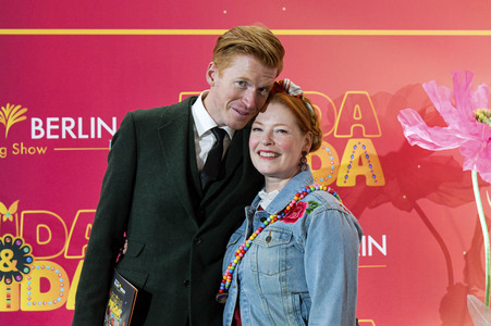 Young Show 'Frida & Frida' in Berlin