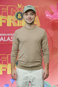 Young Show 'Frida & Frida' in Berlin