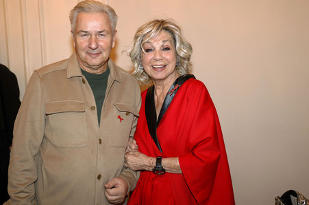 Spendenscheckübergabe zum Welt-Aids-Tag 2024 in Berlin