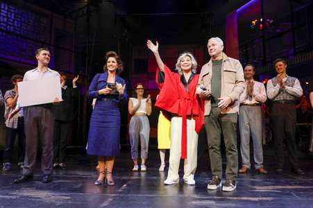 Spendenscheckübergabe zum Welt-Aids-Tag 2024 in Berlin