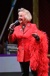 Geburtstags-Show 'Stars in der Manege' zum 80. Geburtstag von Bert Beel in Berlin