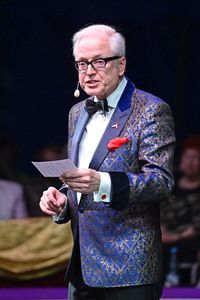 Geburtstags-Show 'Stars in der Manege' zum 80. Geburtstag von Bert Beel in Berlin