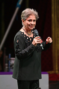 Geburtstags-Show 'Stars in der Manege' zum 80. Geburtstag von Bert Beel in Berlin