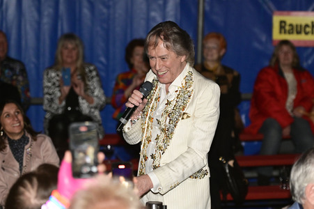 Geburtstags-Show 'Stars in der Manege' zum 80. Geburtstag von Bert Beel in Berlin