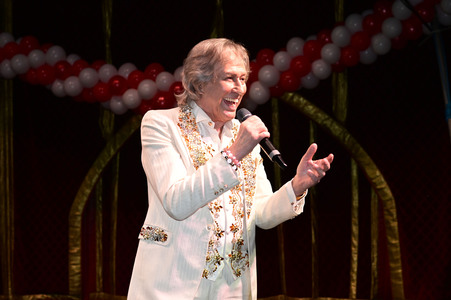 Geburtstags-Show 'Stars in der Manege' zum 80. Geburtstag von Bert Beel in Berlin